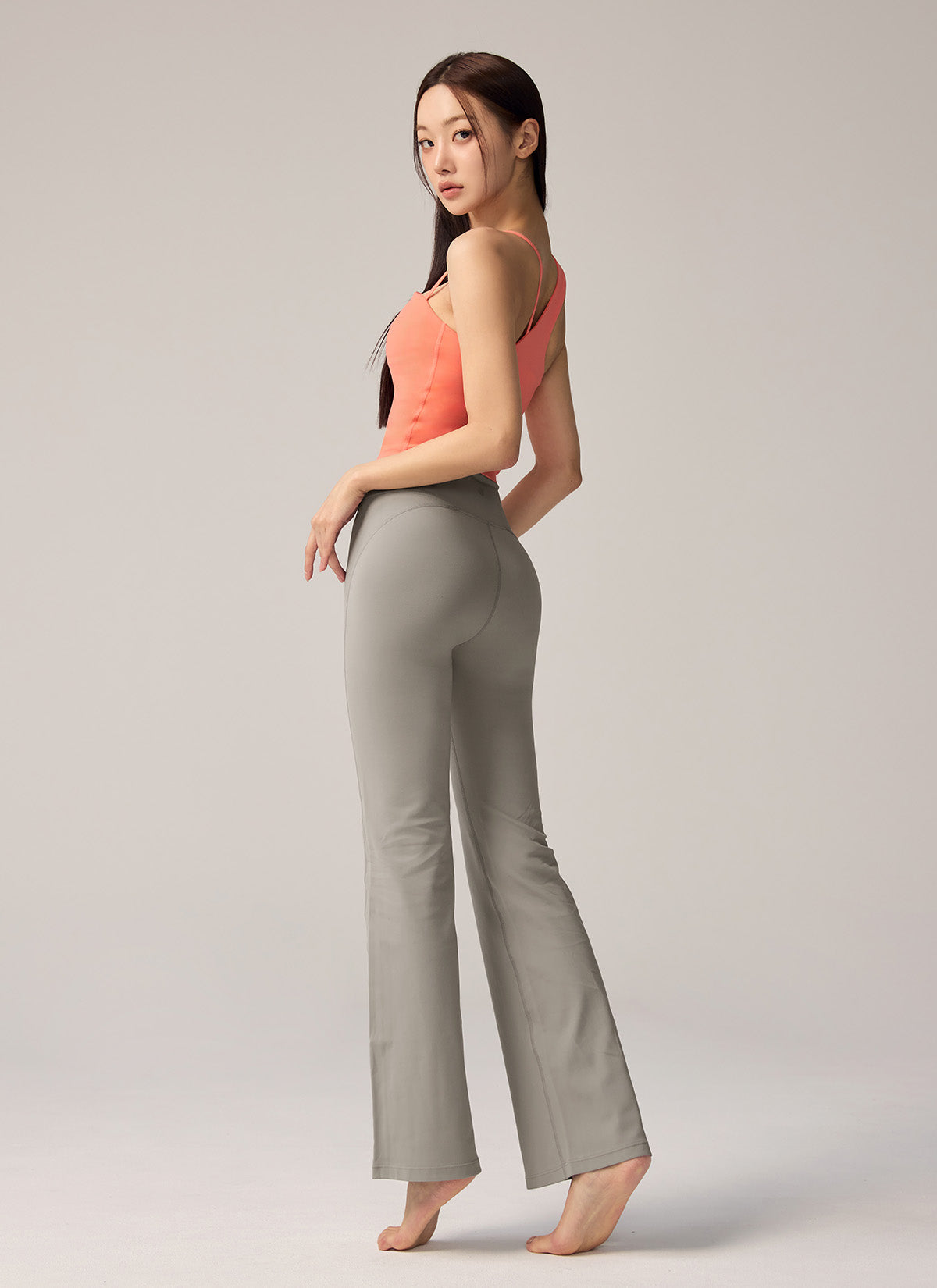 Unbalanced Strap Crop Top