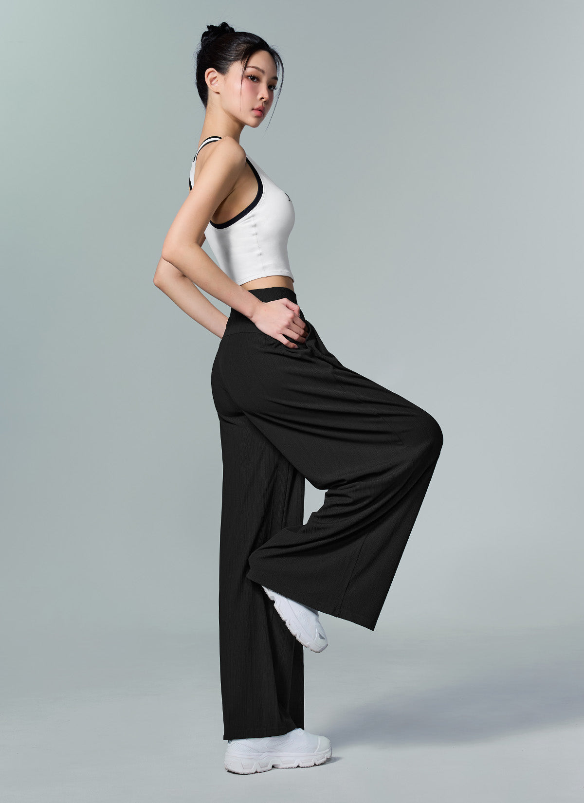 Pleated Balloon Wide Pants