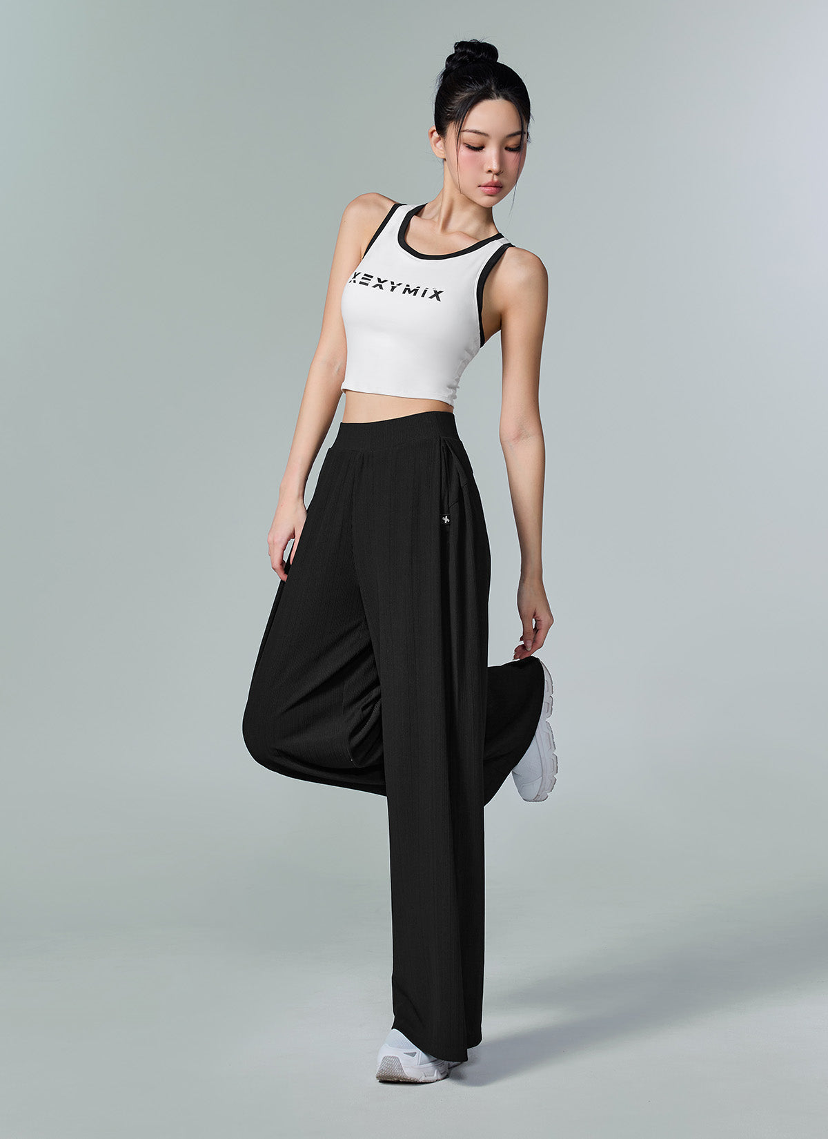 Pleated Balloon Wide Pants