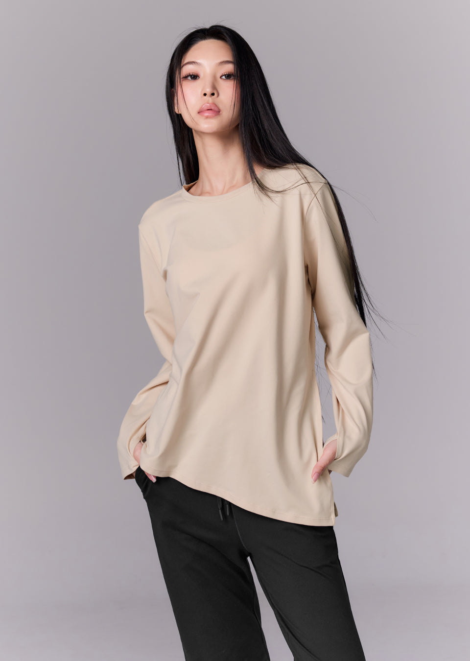 Peach-like One-Slit Loose Fit Long Sleeve