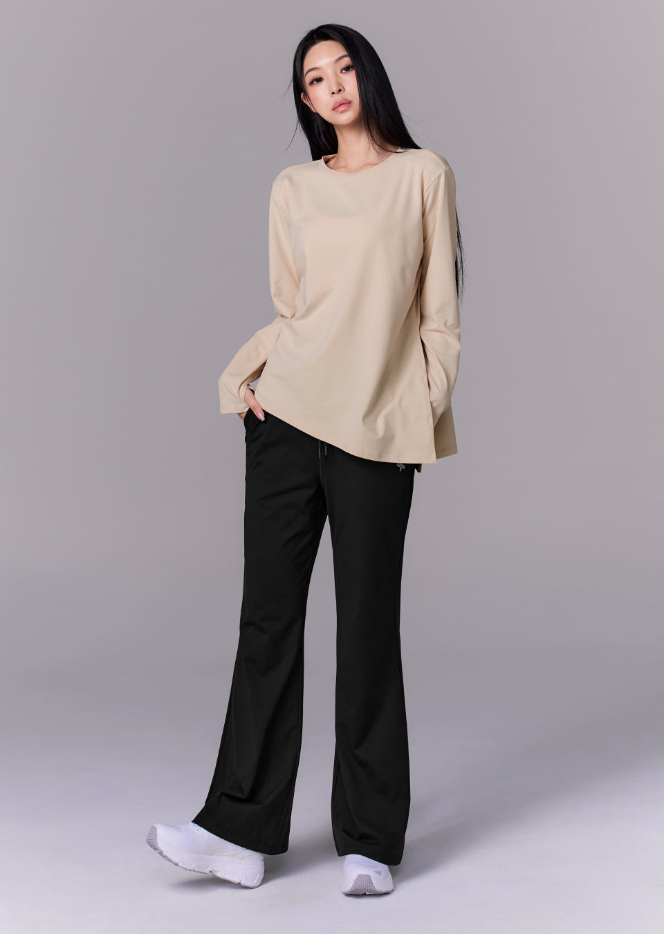 Peach-like One-Slit Loose Fit Long Sleeve