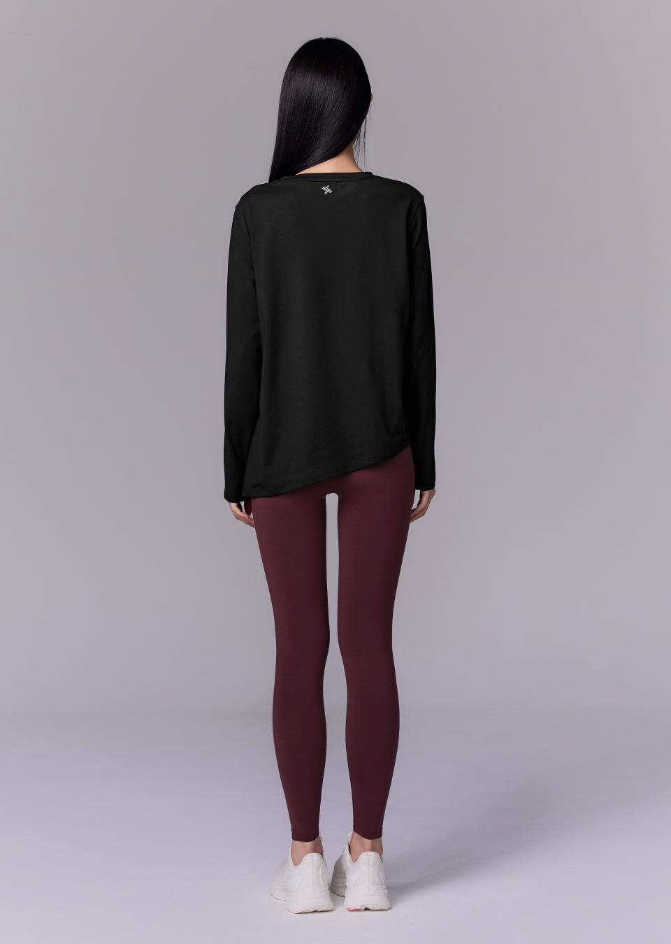 Peach-like One-Slit Loose Fit Long Sleeve