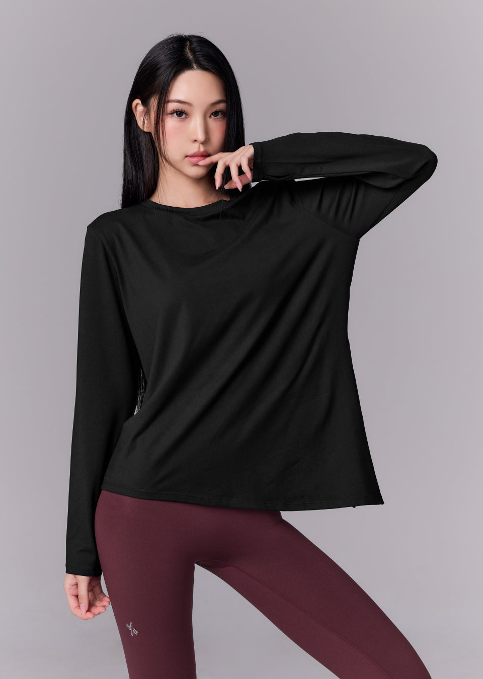 Peach-like One-Slit Loose Fit Long Sleeve