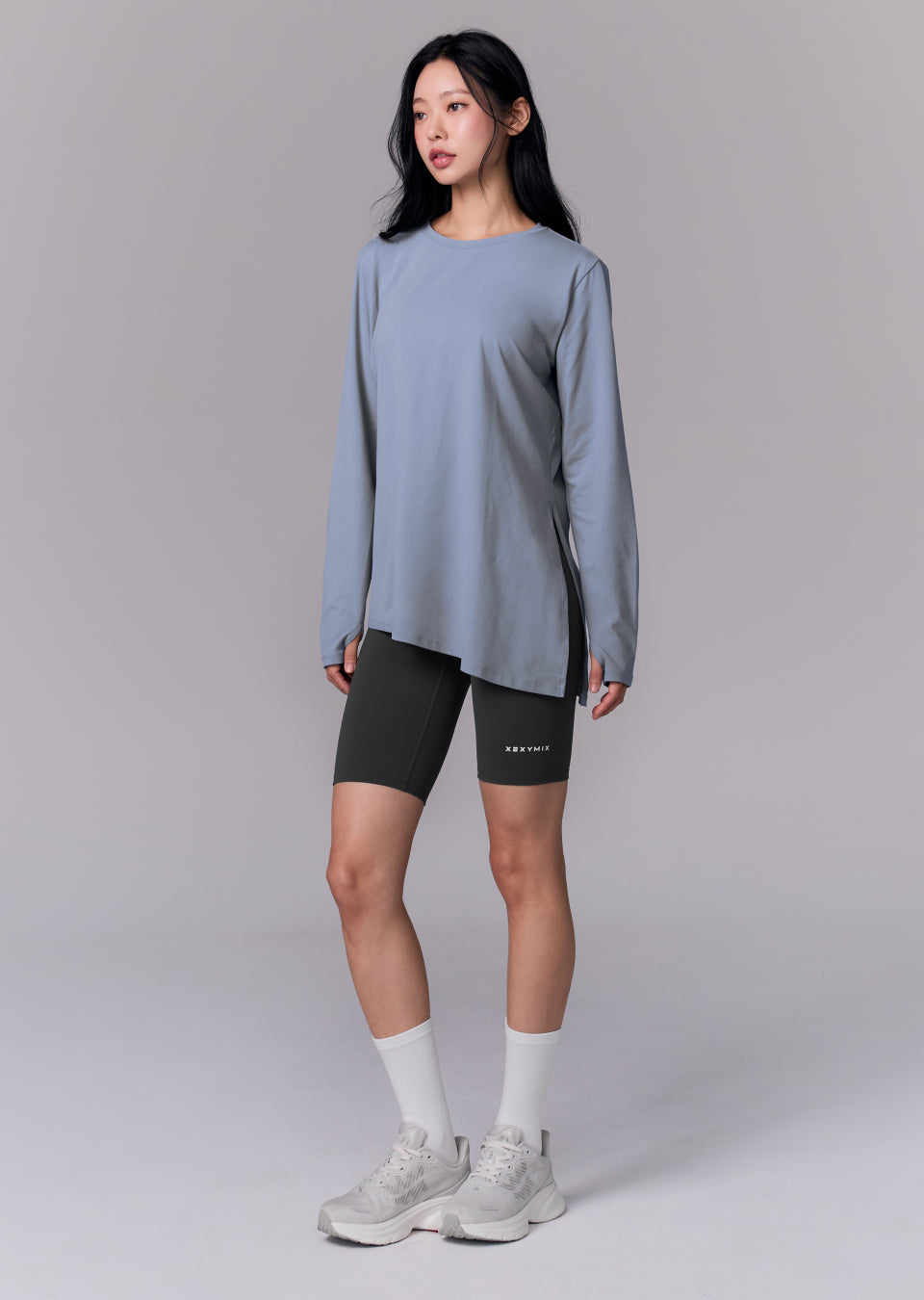 Peach-like One-Slit Loose Fit Long Sleeve