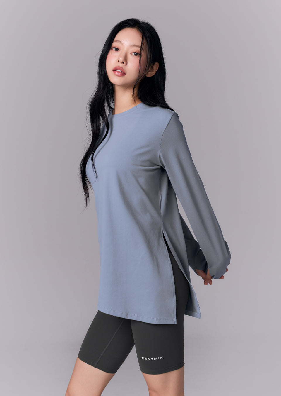 Peach-like One-Slit Loose Fit Long Sleeve