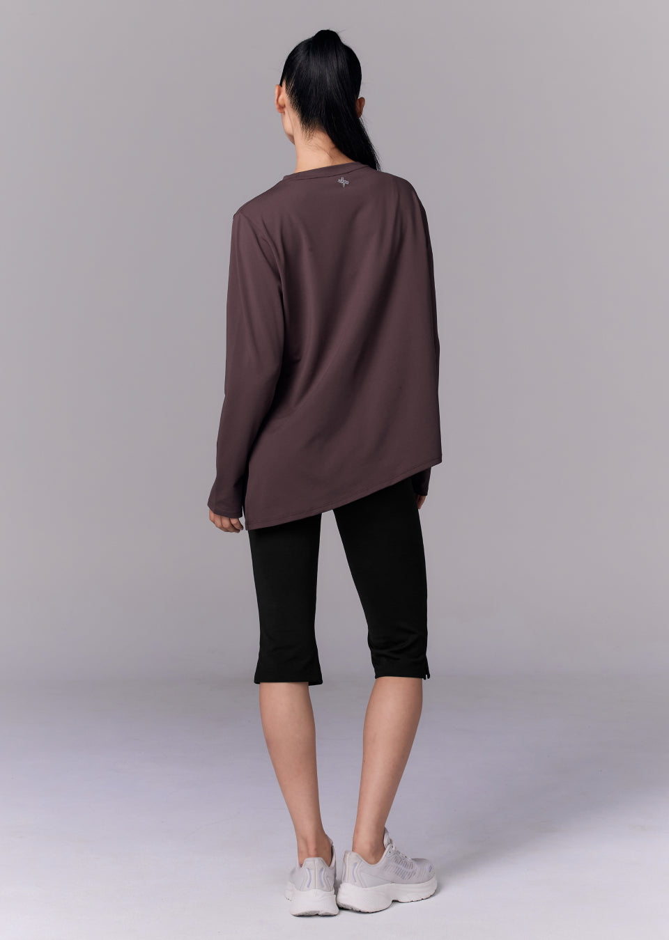 Peach-like One-Slit Loose Fit Long Sleeve