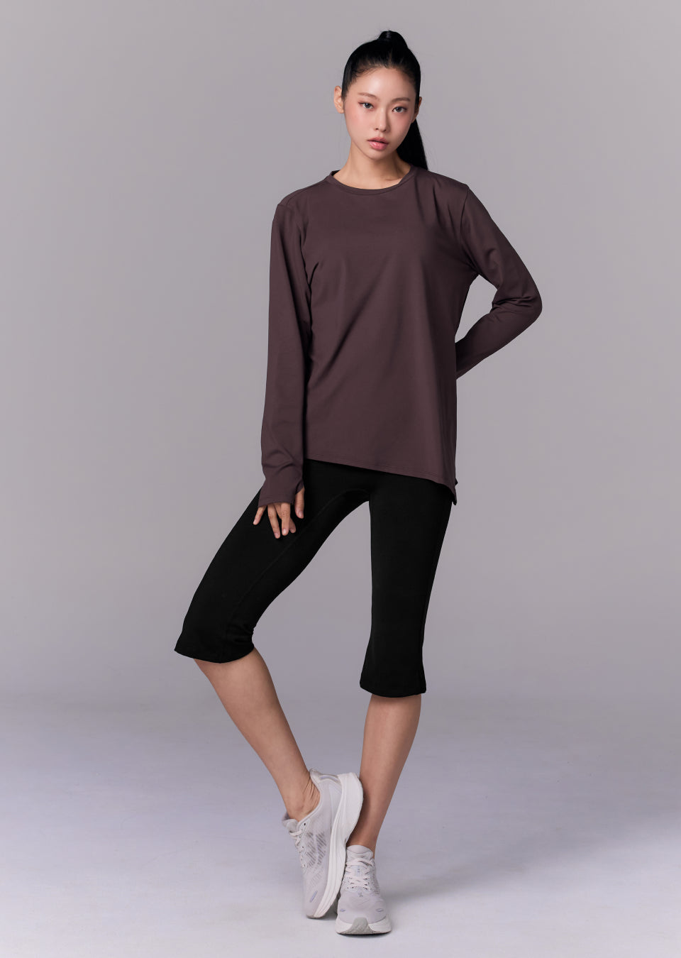 Peach-like One-Slit Loose Fit Long Sleeve