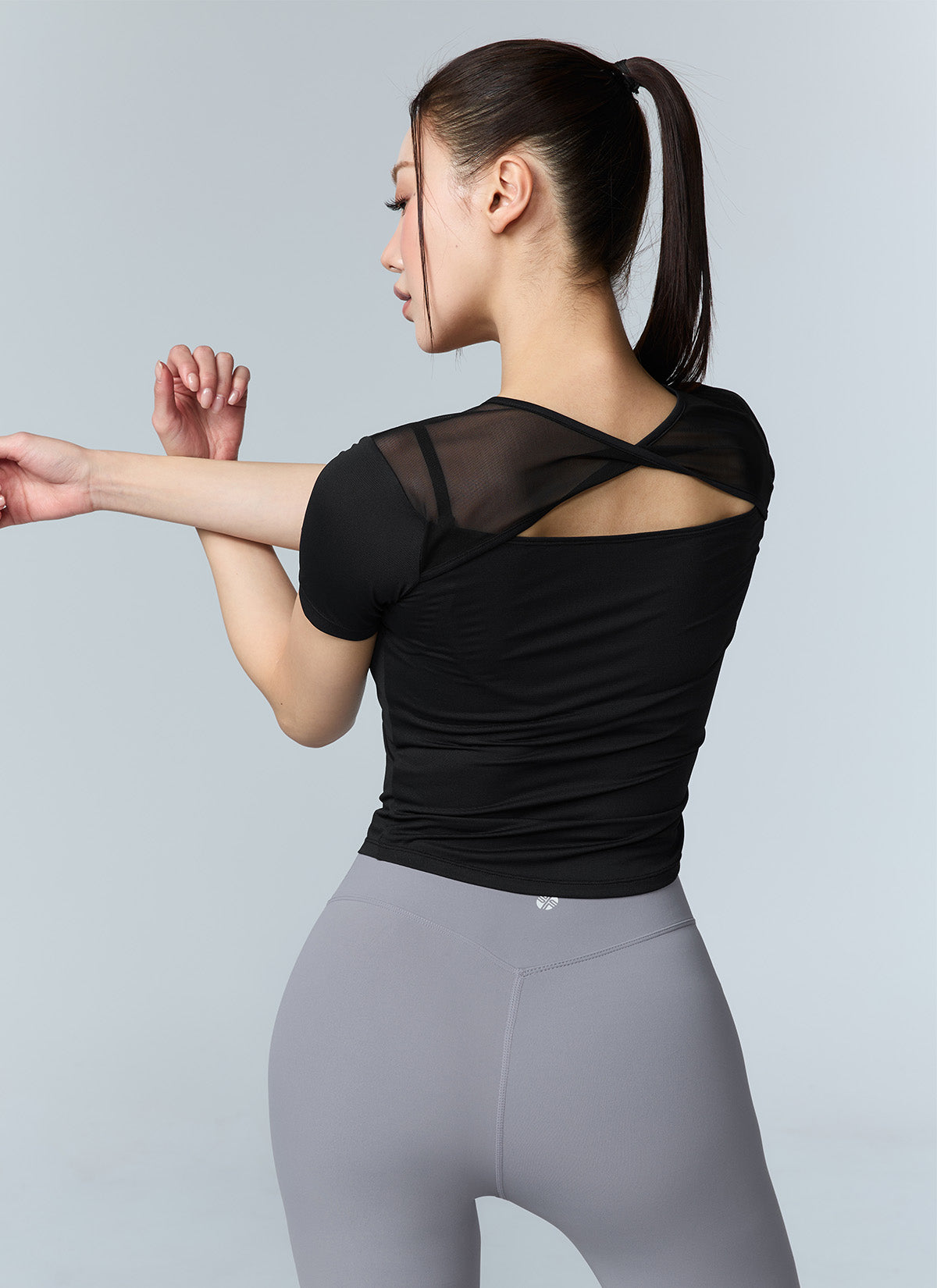 Breathable Mesh Back Twist Short Sleeve