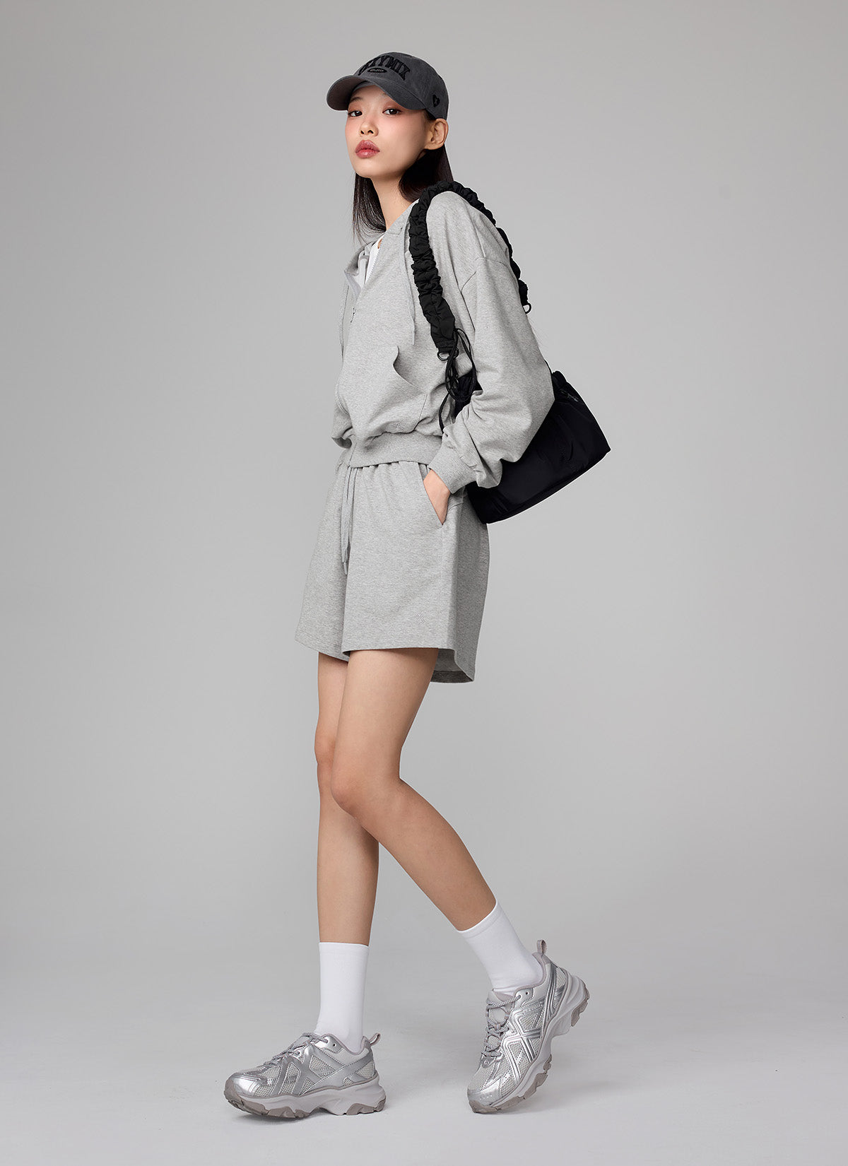 Soft Light Hood Zip-Up