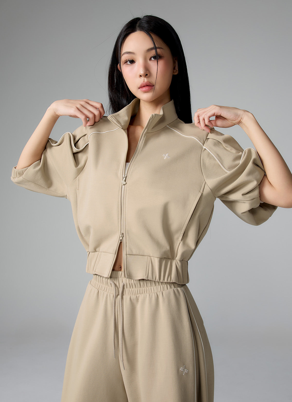 Piping High Neck Zip-up Jacket