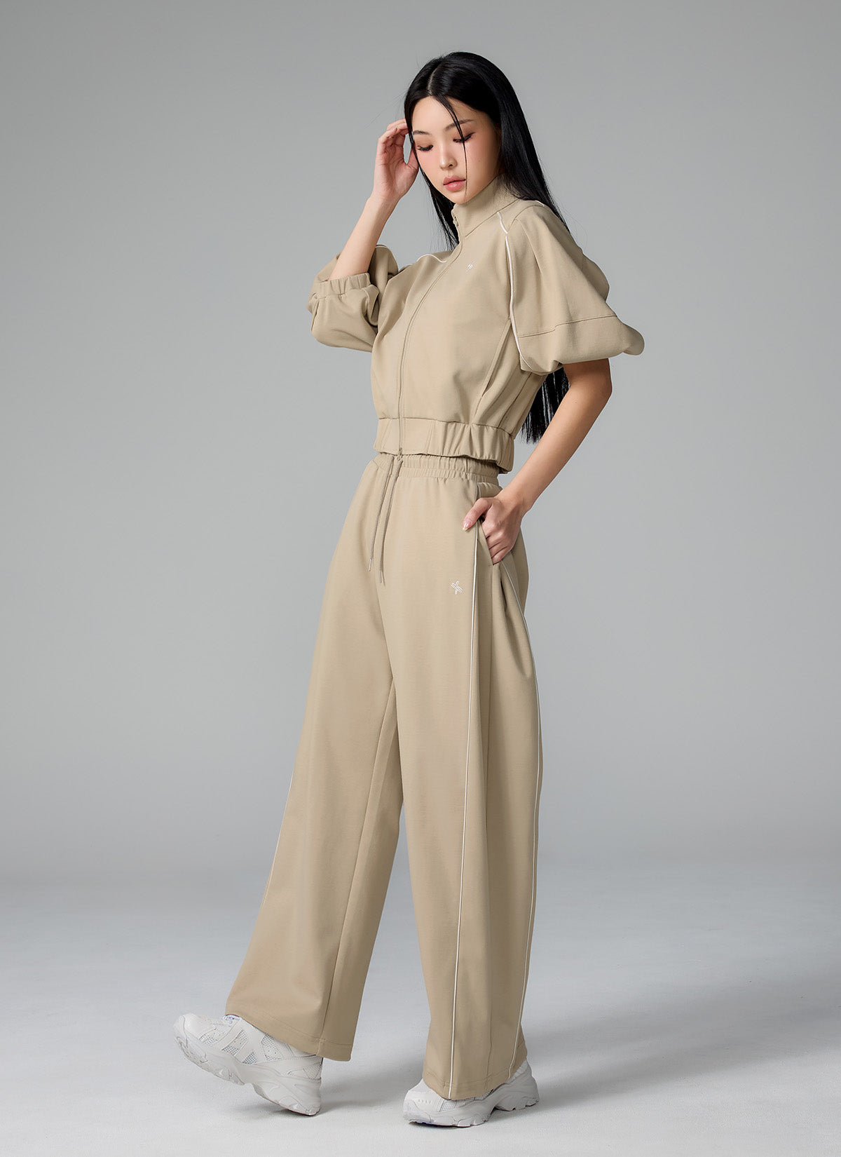 Piping Balloon Wide Sports Pants