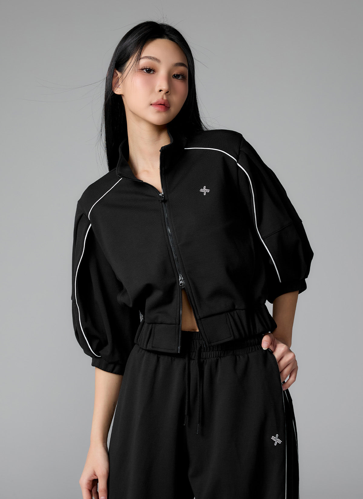 Piping High Neck Zip-up Jacket
