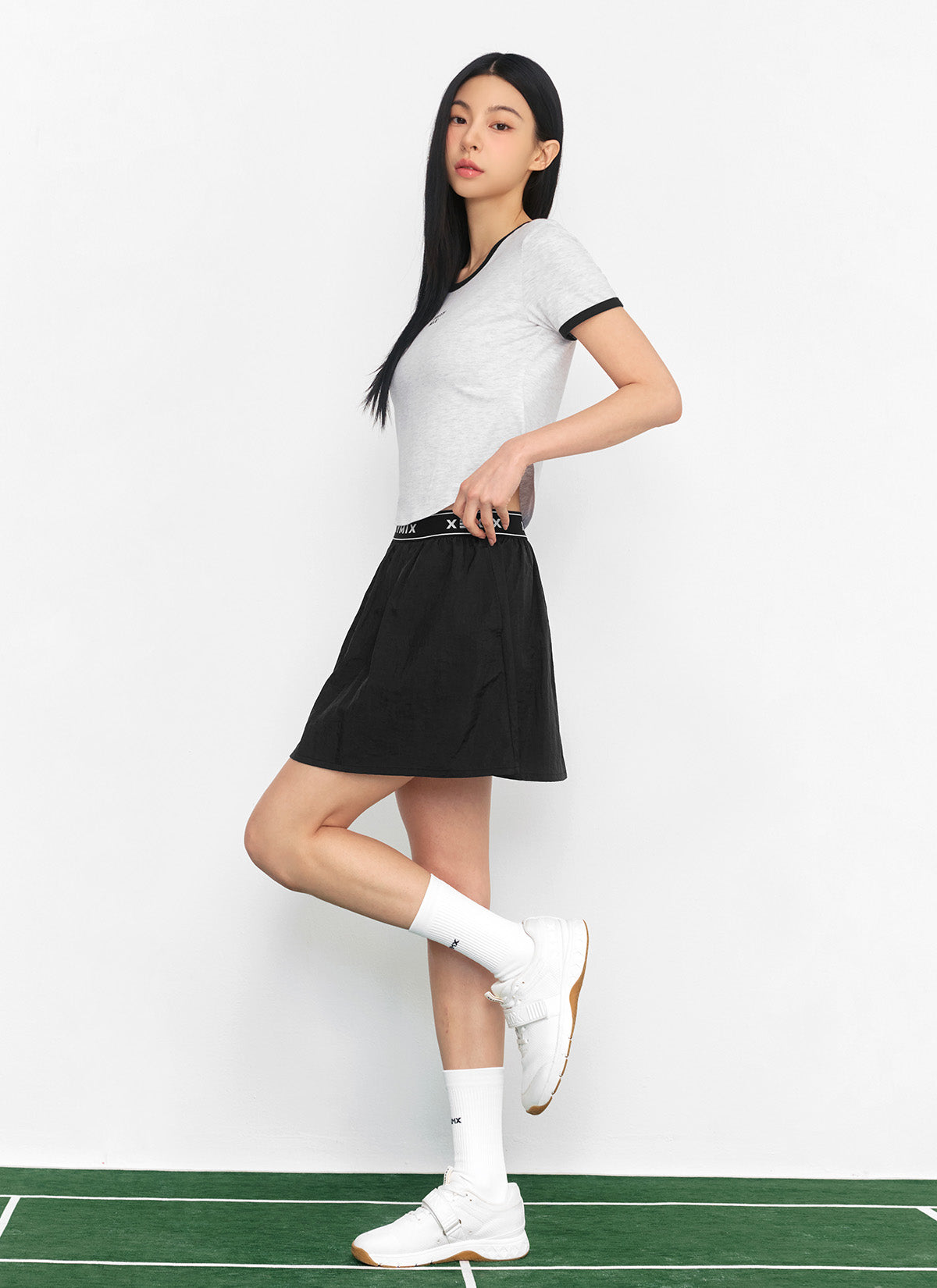 Soft Line Color Block Crop Top