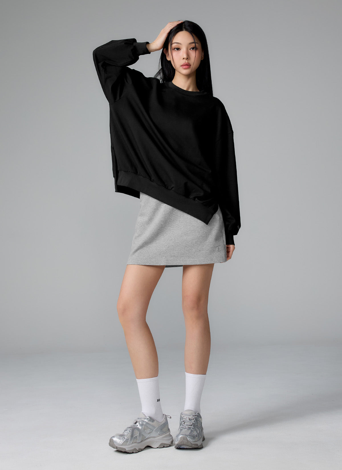 Soft Side Slit Sports Sweatshirt