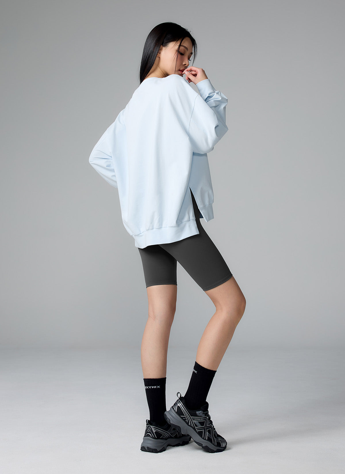 Soft Side Slit Sports Sweatshirt