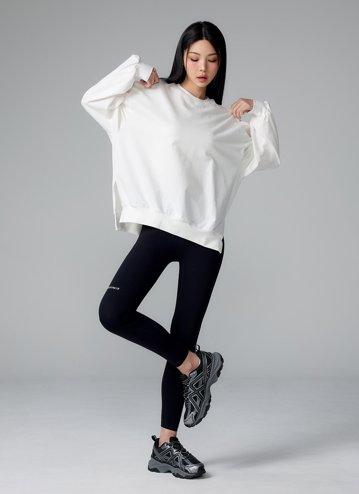 Soft Side Slit Sports Sweatshirt
