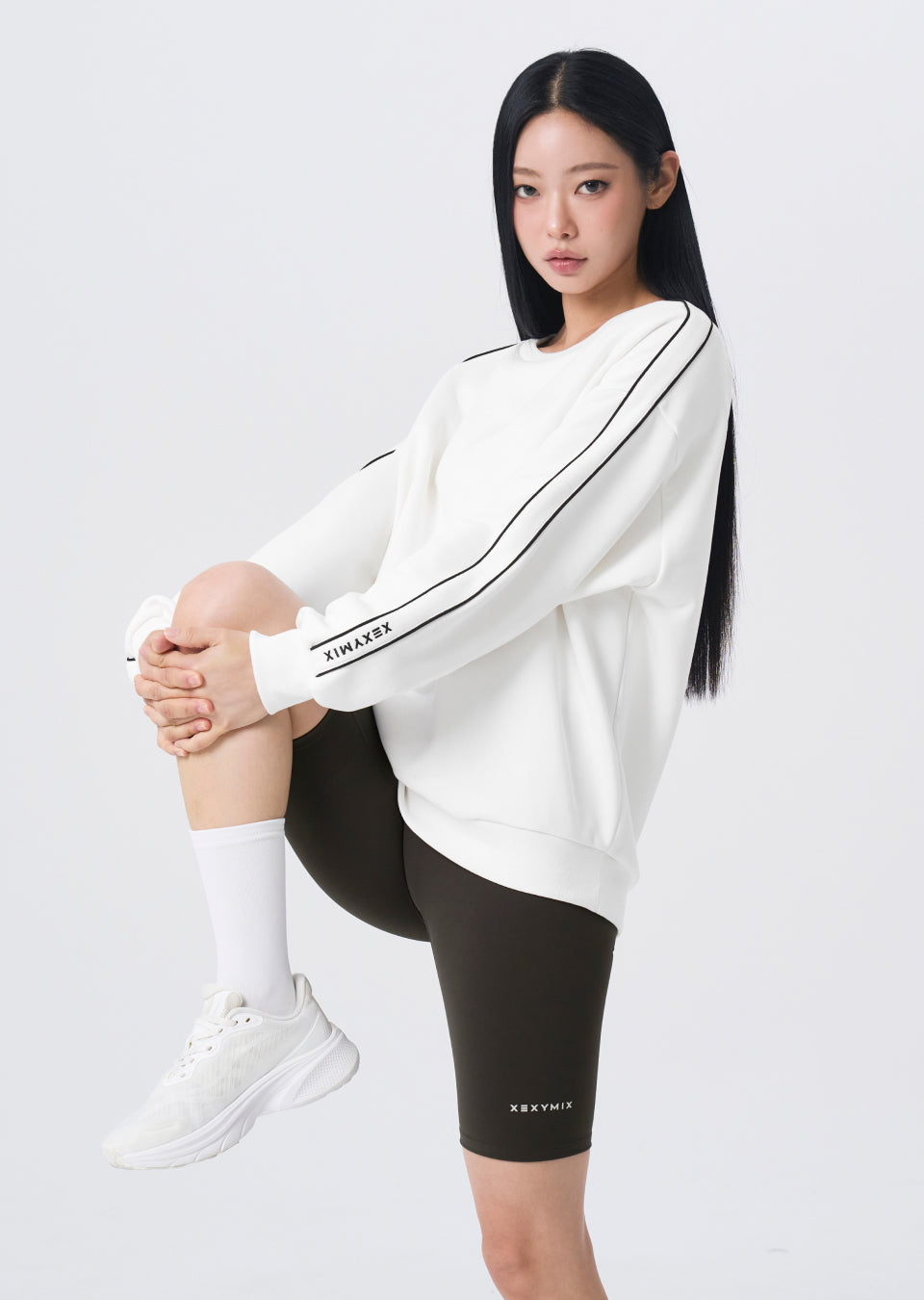 Softree Oversized Piping Contrast Sweatshirt