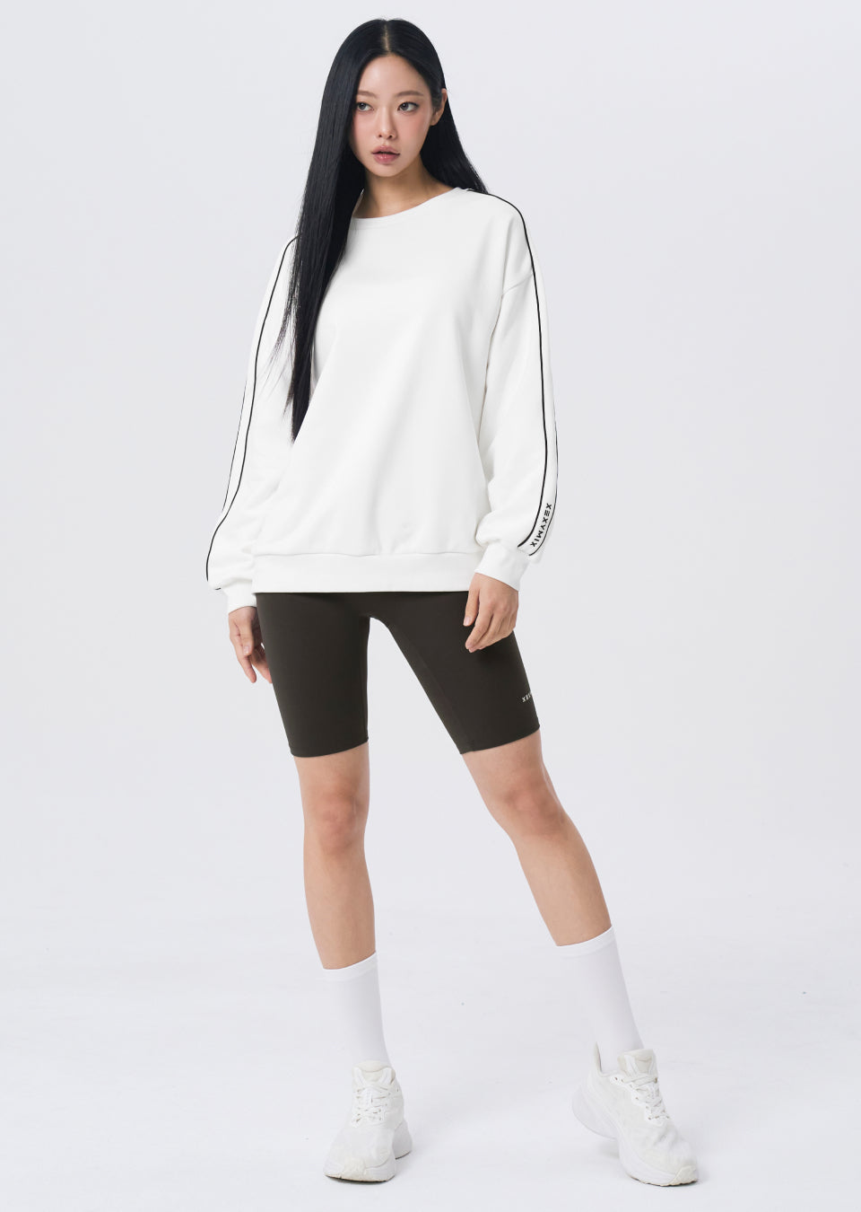 Softree Oversized Piping Contrast Sweatshirt