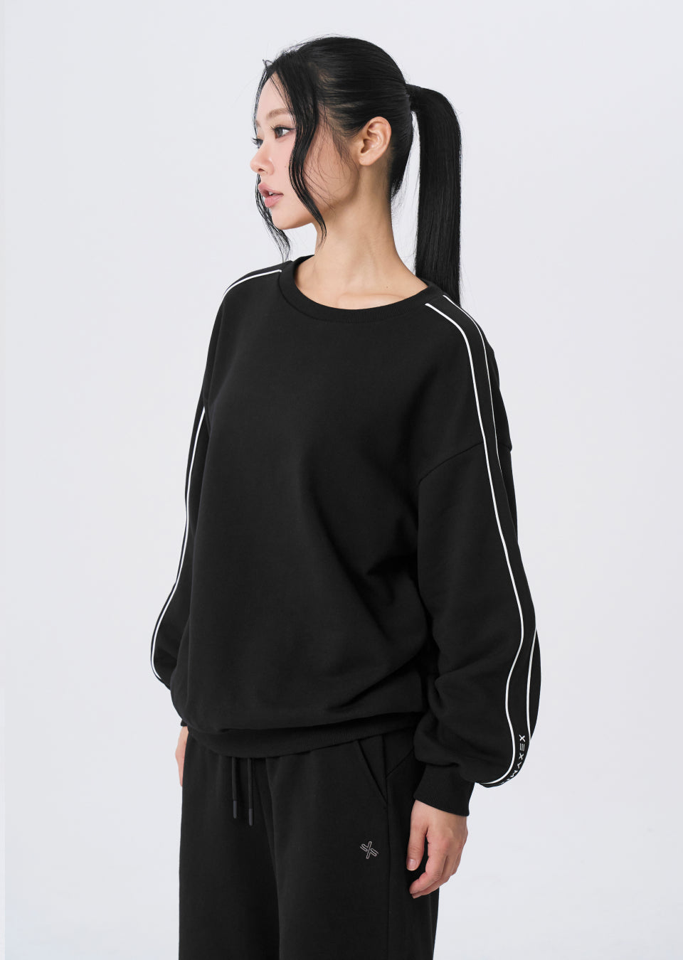 Softree Oversized Piping Contrast Sweatshirt