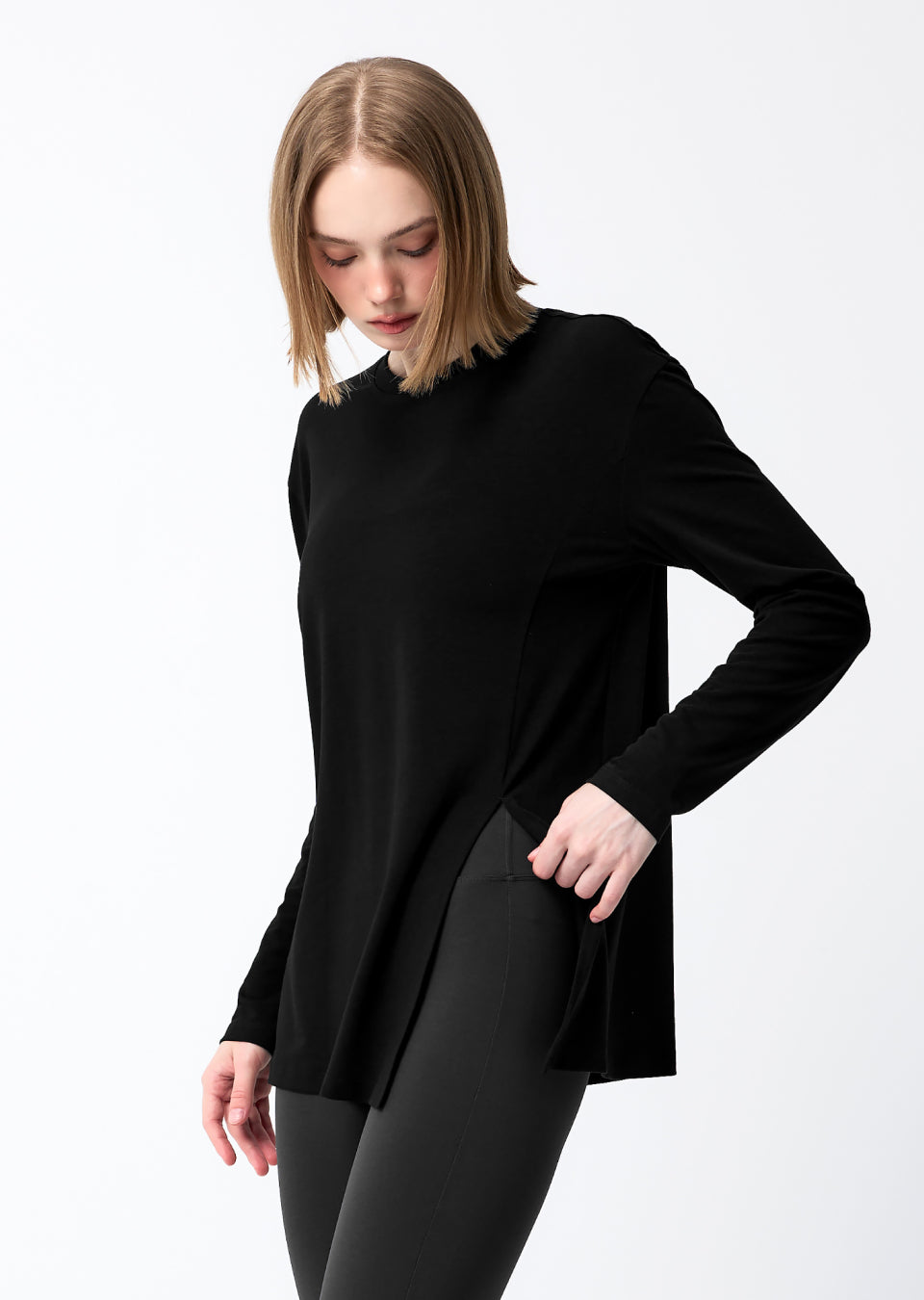 Loose One-Slit Long Sleeve