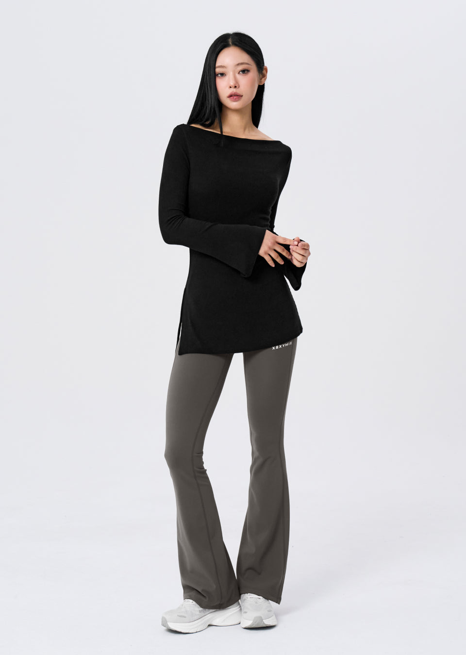 [Go Youn-Jung's Outfit] Ribbed Off-shoulder One-Slit Long Sleeve