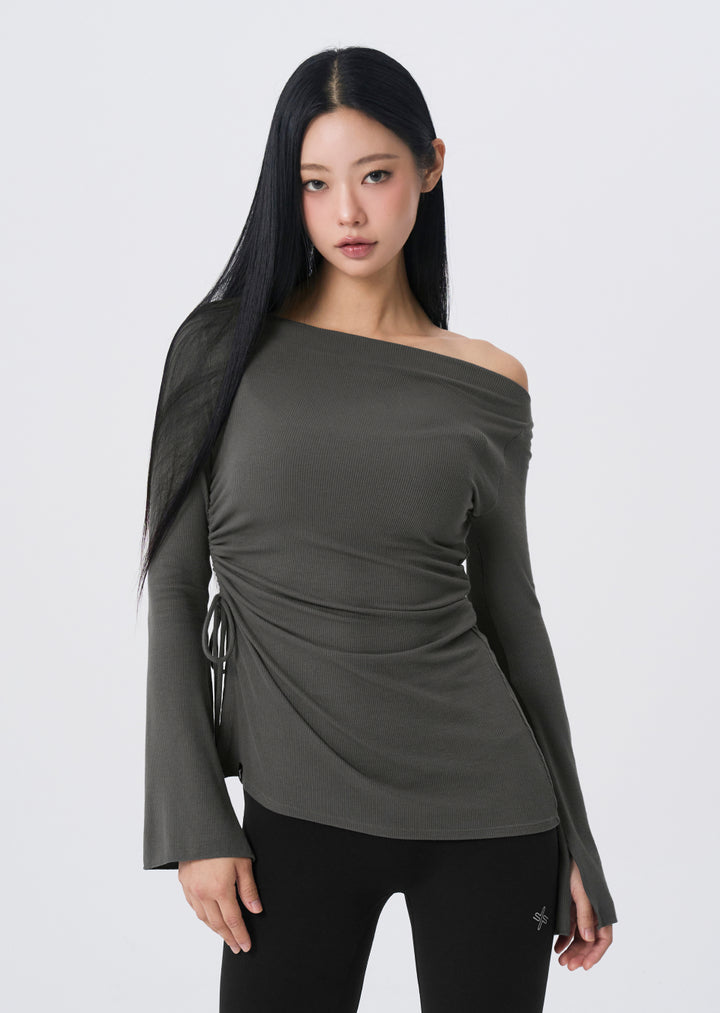 [Go Youn-Jung's Outfit] Ribbed Off-shoulder One-Slit Long Sleeve