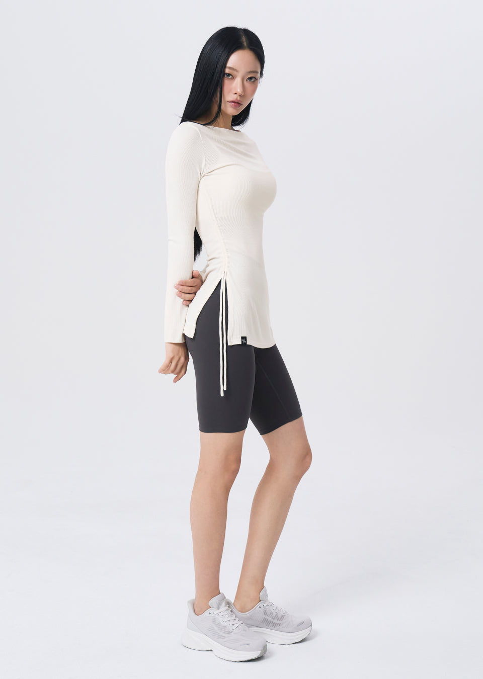 [Go Youn-Jung's Outfit] Ribbed Off-shoulder One-Slit Long Sleeve