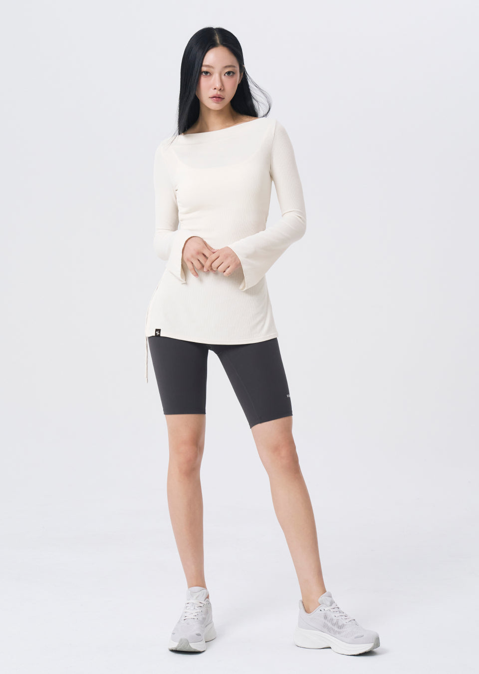[Go Youn-Jung's Outfit] Ribbed Off-shoulder One-Slit Long Sleeve