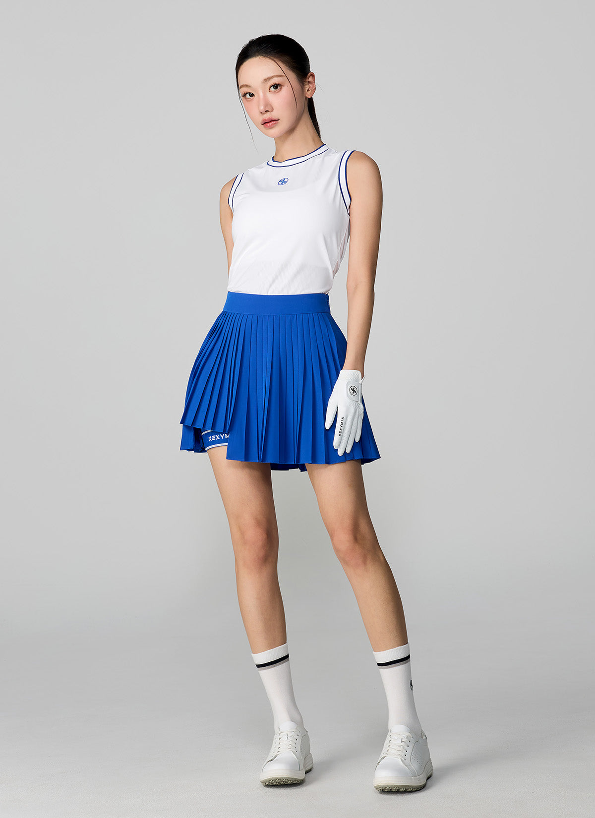 Unbalanced Logo Point Pleats Skirt