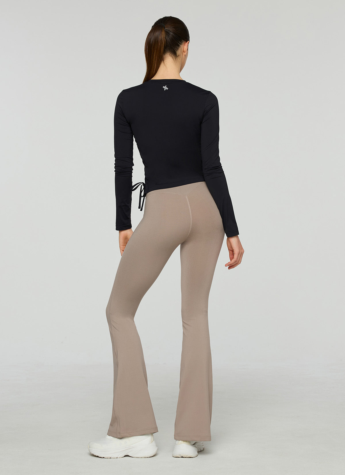 [Go Youn-Jung's Outfit] V-Up 3D Plus Bootcut Leggings