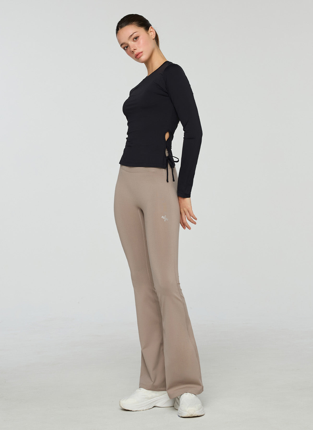 [Go Youn-Jung's Outfit] V-Up 3D Plus Bootcut Leggings