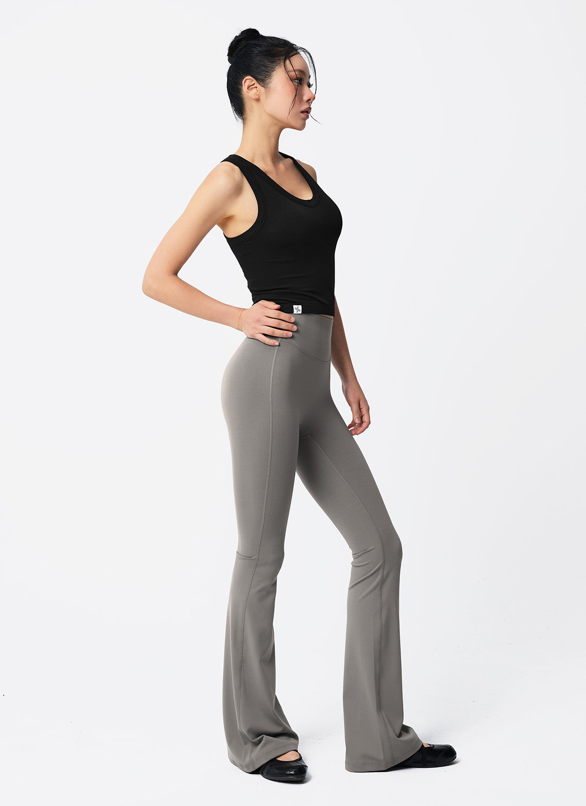 [Go Youn-Jung's Outfit] V-Up 3D Plus Bootcut Leggings