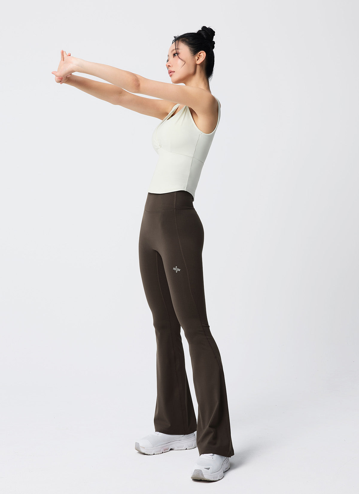 [Go Youn-Jung's Outfit] V-Up 3D Plus Bootcut Leggings