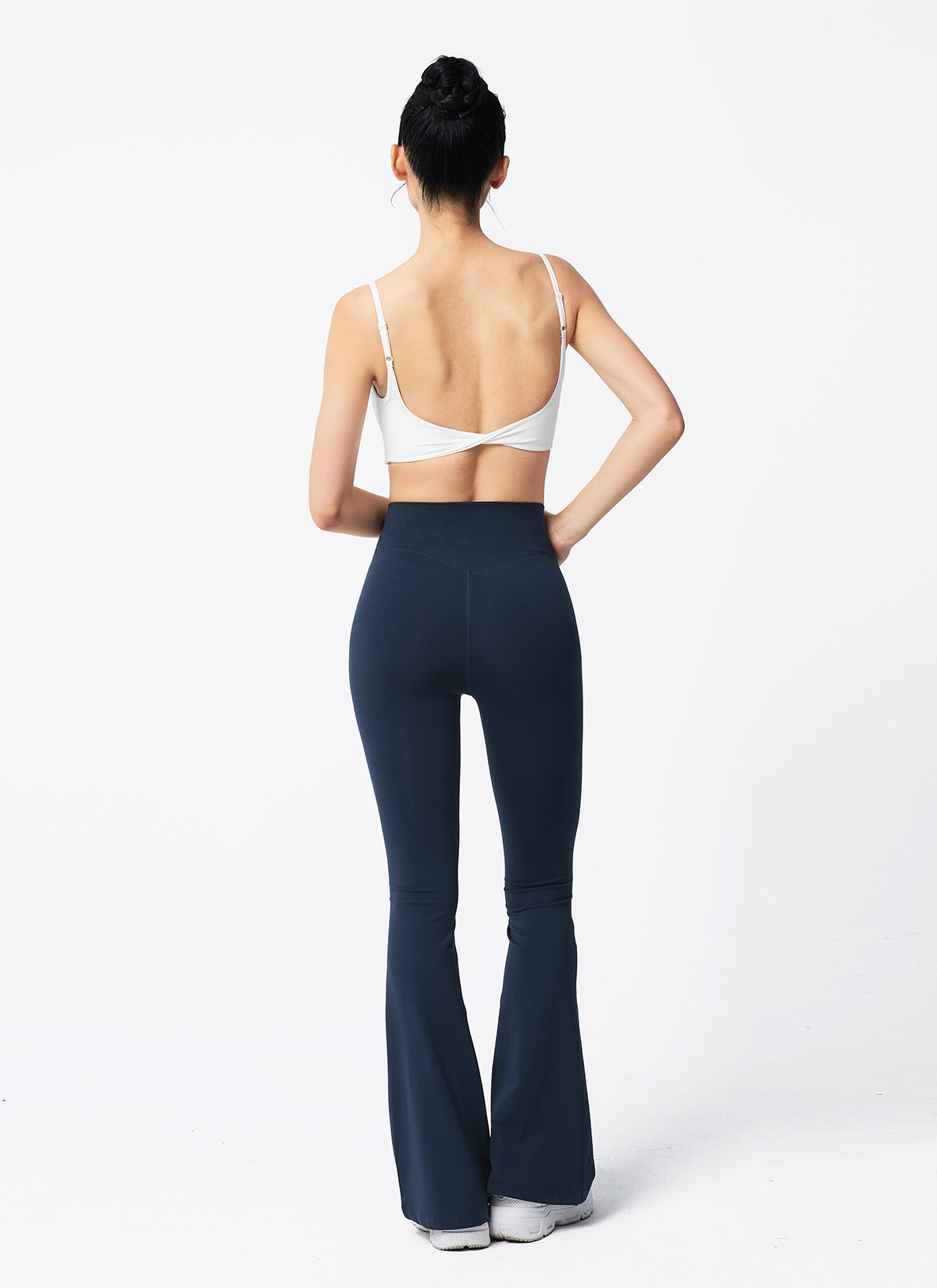 [Go Youn-Jung's Outfit] V-Up 3D Plus Bootcut Leggings