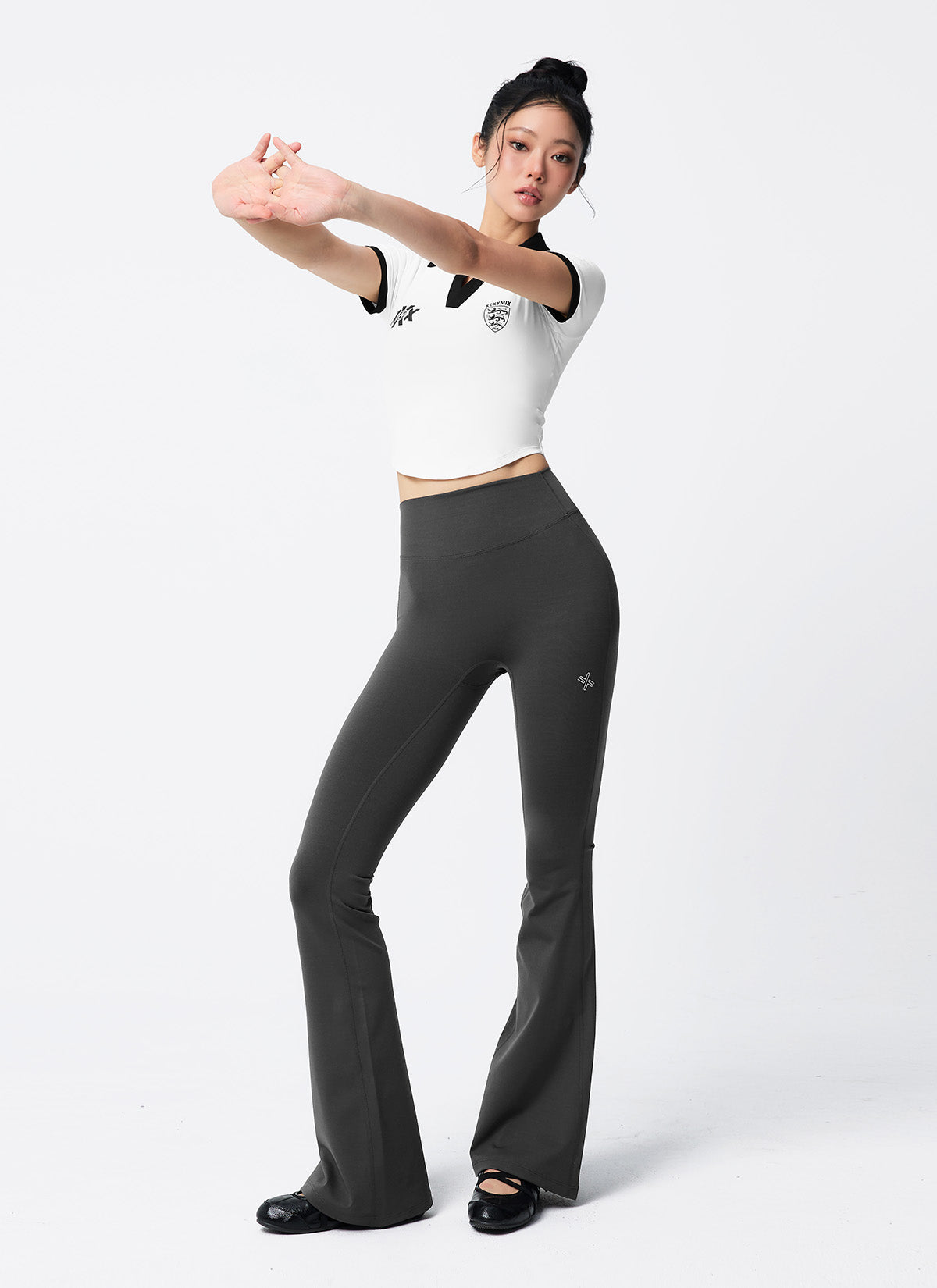 [Go Youn-Jung's Outfit] V-Up 3D Plus Bootcut Leggings
