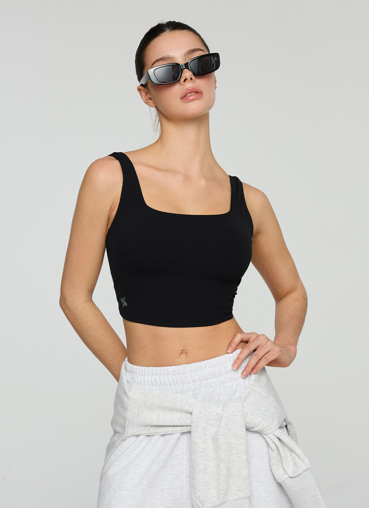 Black Label Signature Power Rise Back Twist Crop Top