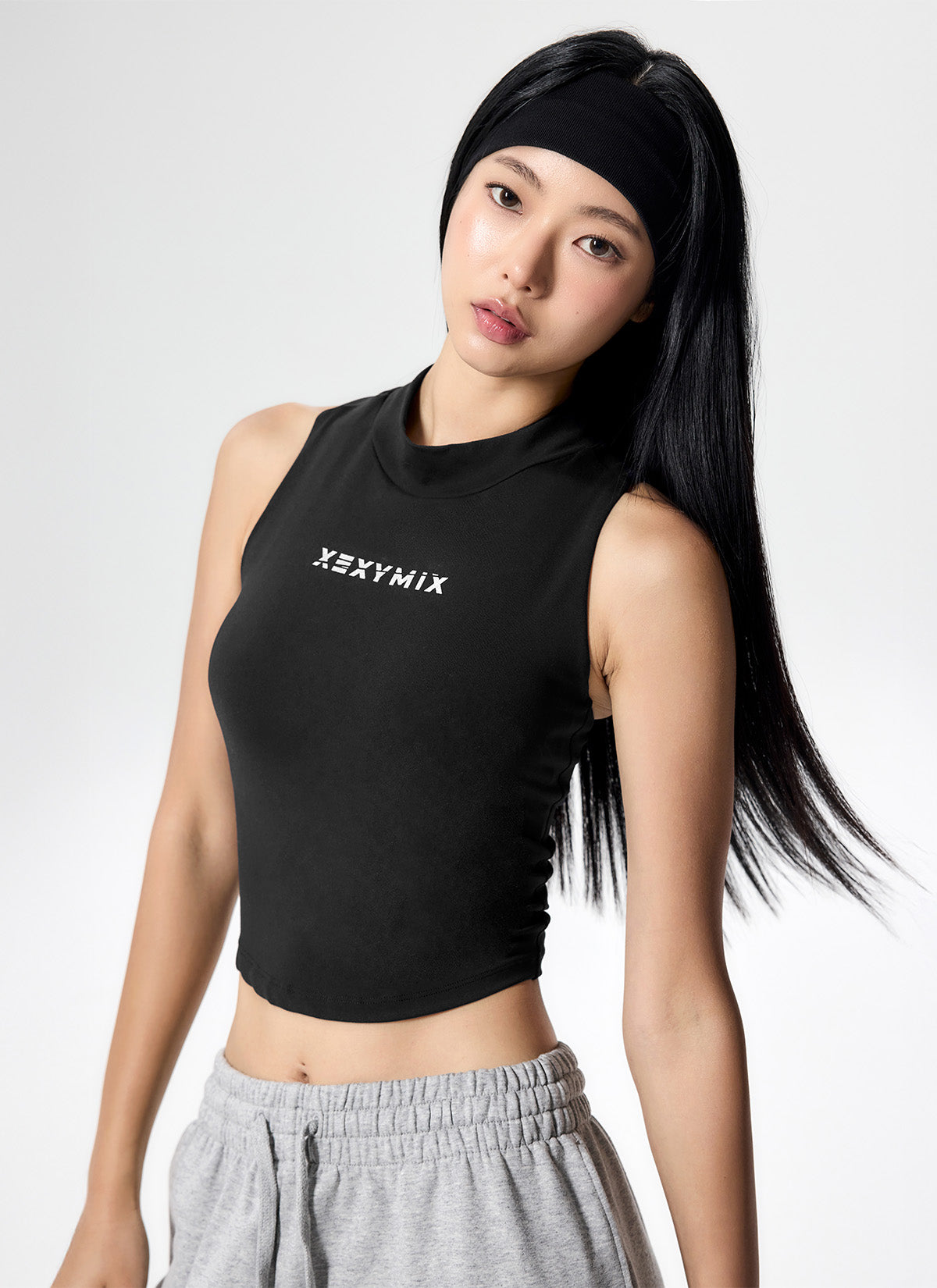 Mock Neck Logo Point Crop Top