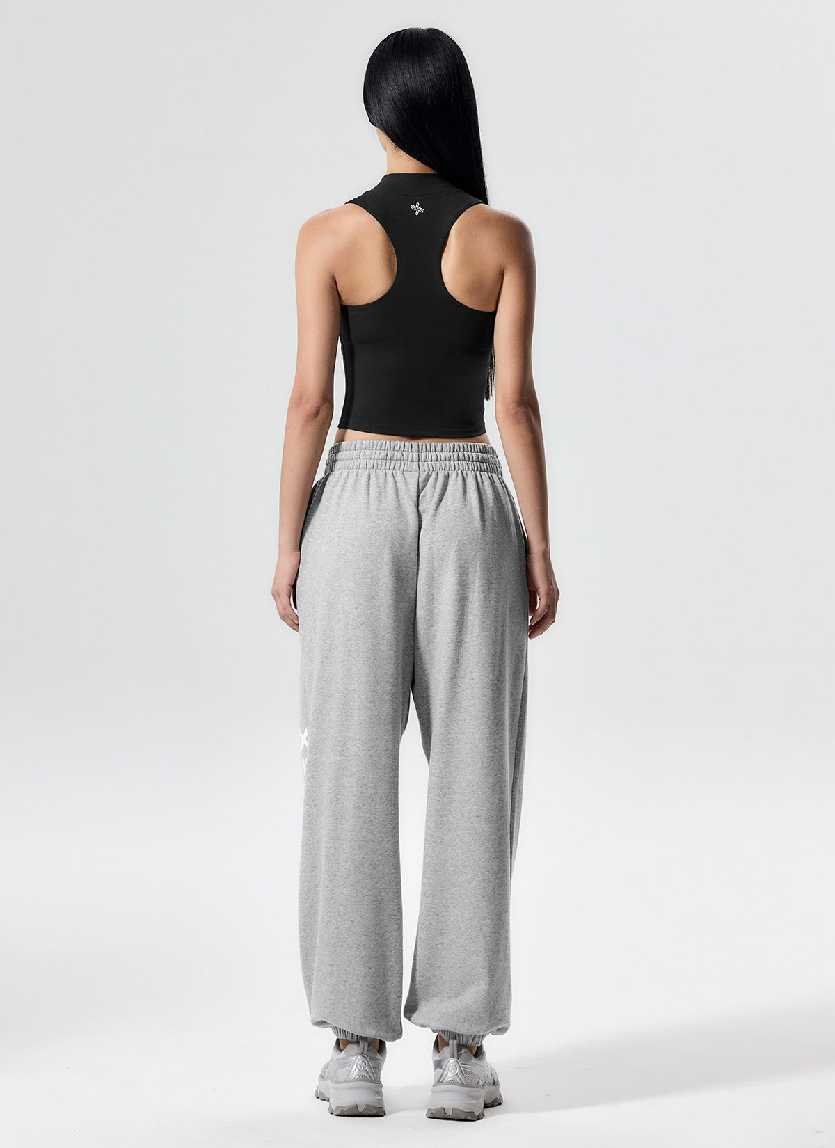 Mock Neck Logo Point Crop Top