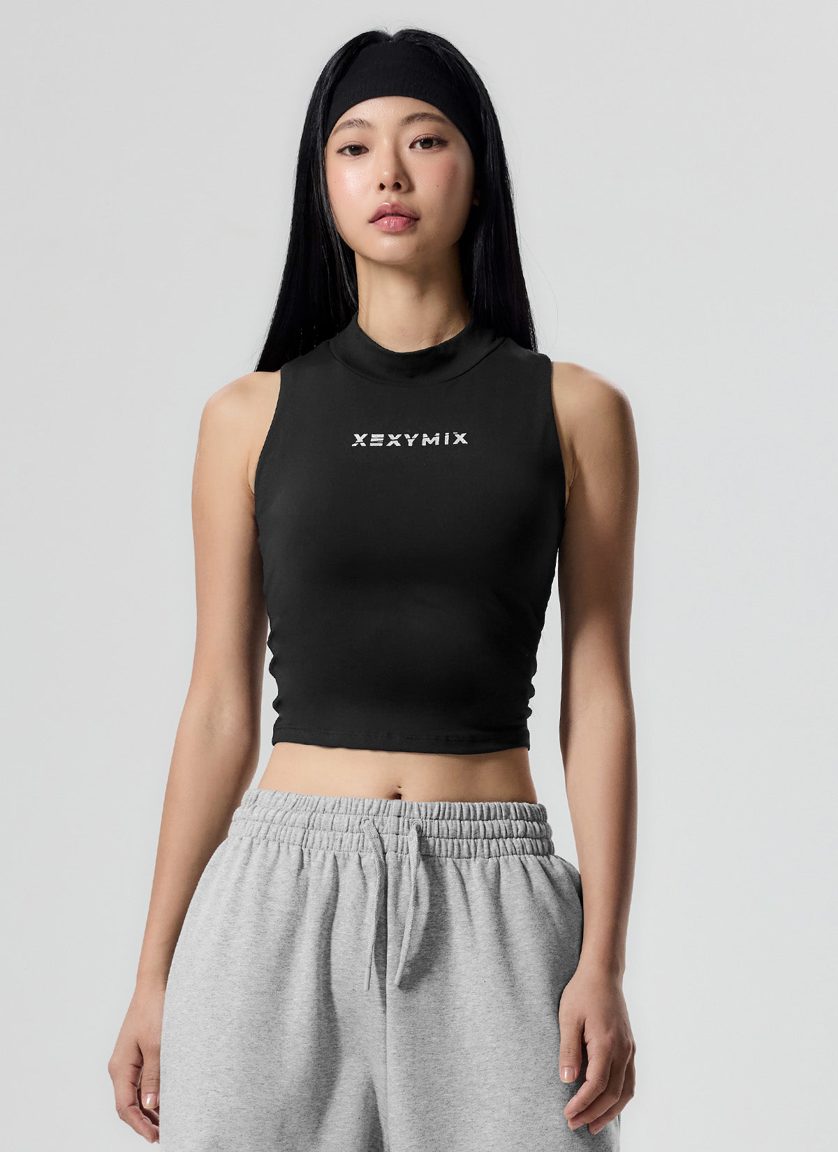 Mock Neck Logo Point Crop Top