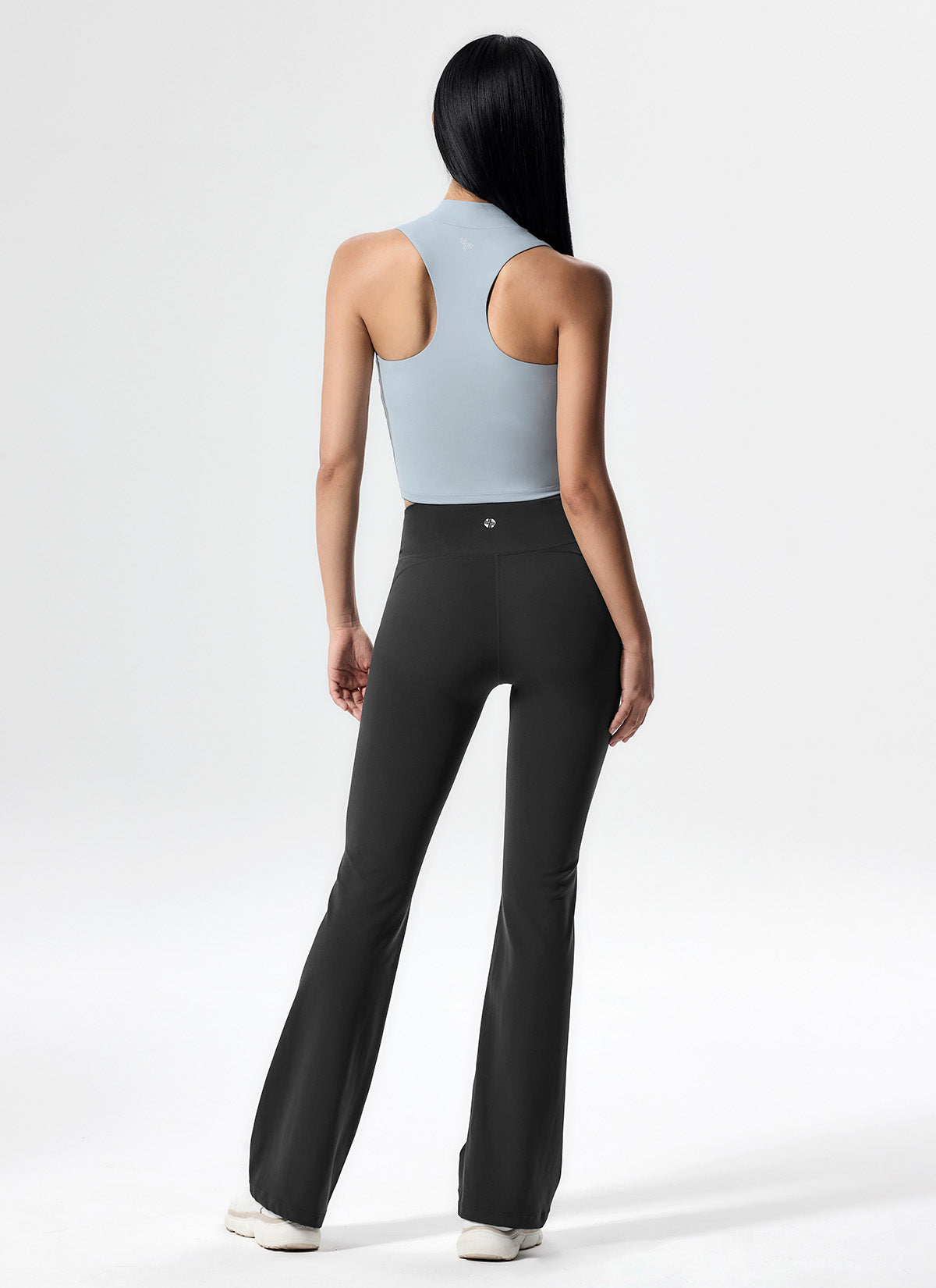 Mock Neck Logo Point Crop Top