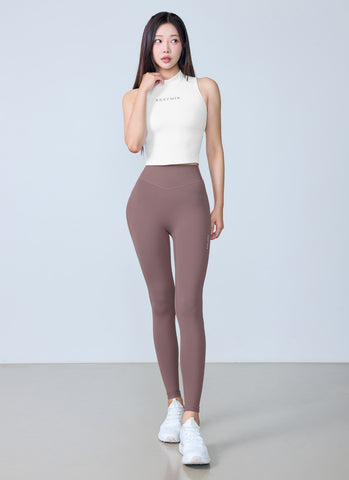 Mock Neck Logo Point Crop Top