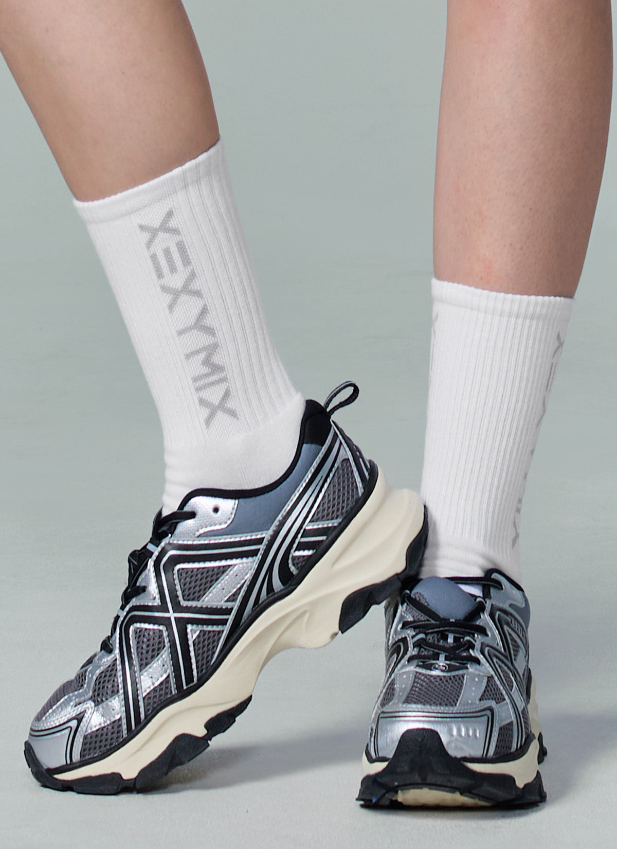 [Go Youn-Jung's Outfit] Lettering Logo Crew Socks