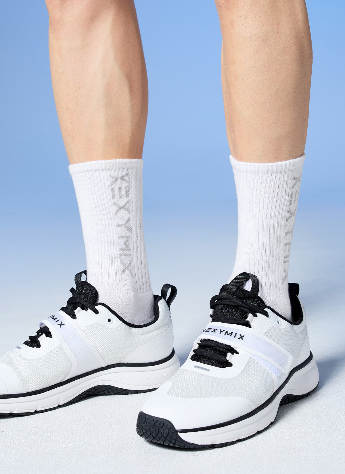 [Go Youn-Jung's Outfit] Lettering Logo Crew Socks