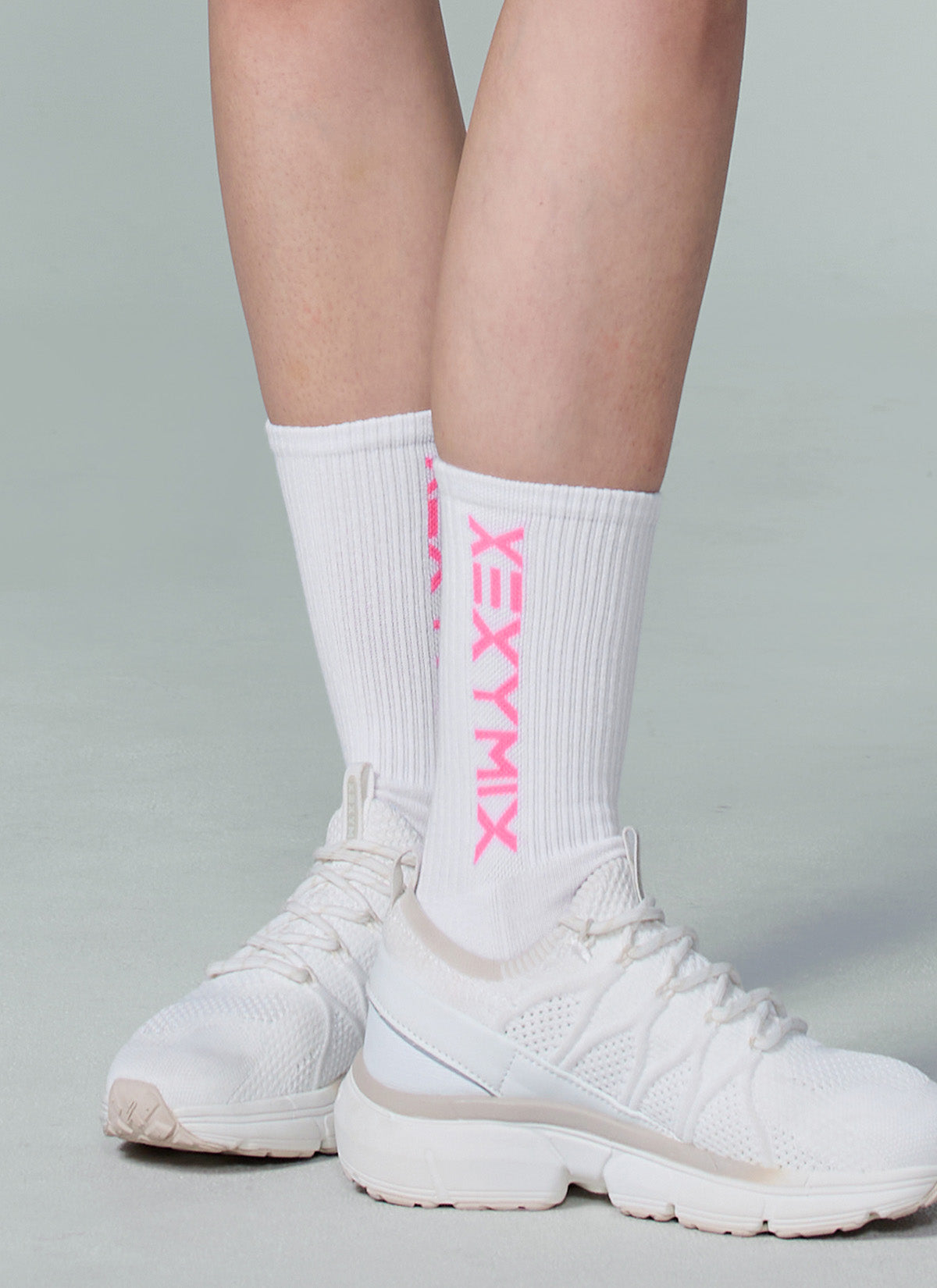 [Go Youn-Jung's Outfit] Lettering Logo Crew Socks