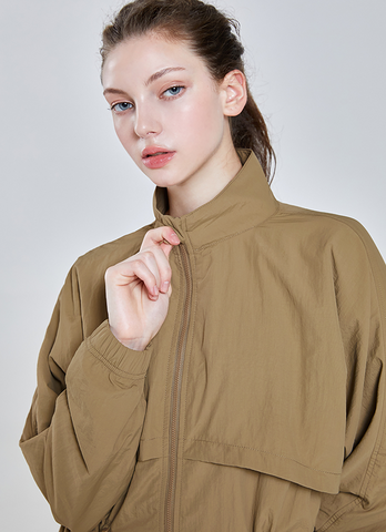 Highneck Out-String Windbreaker
