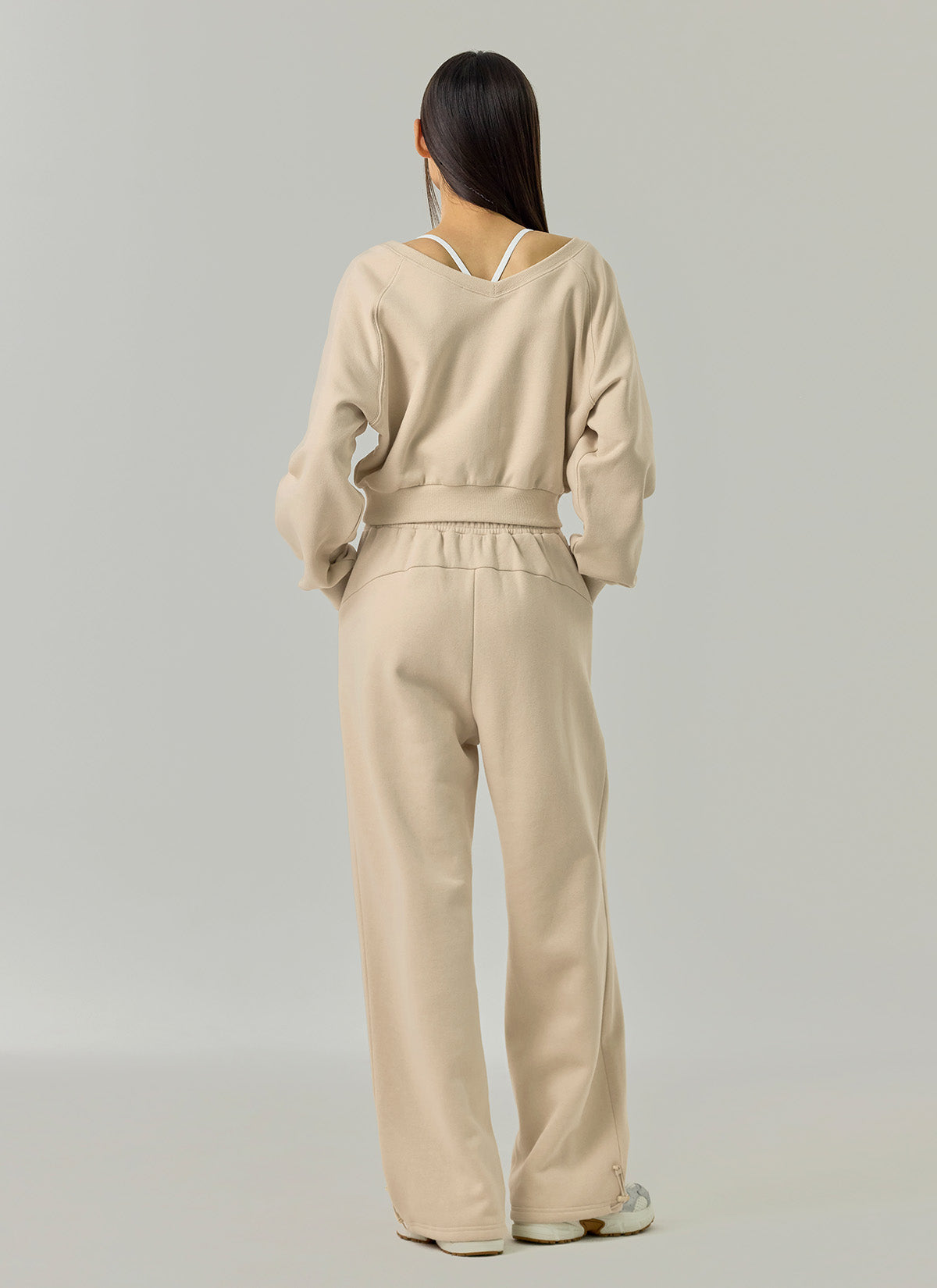 Softly Napping V-neck Crop Swear Shirts