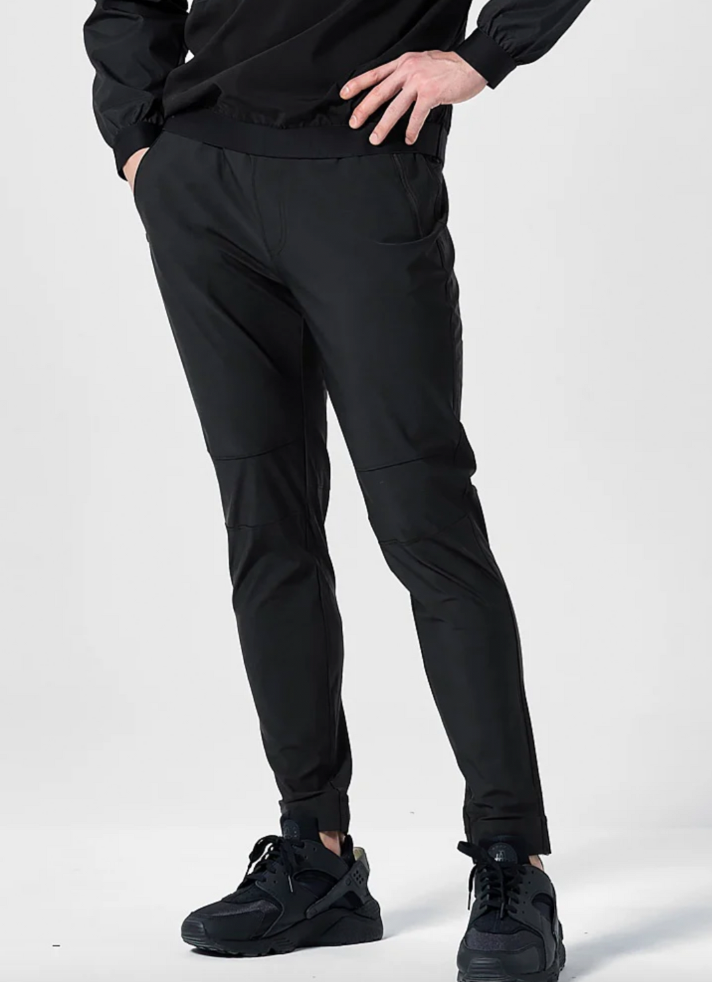 131313_Black