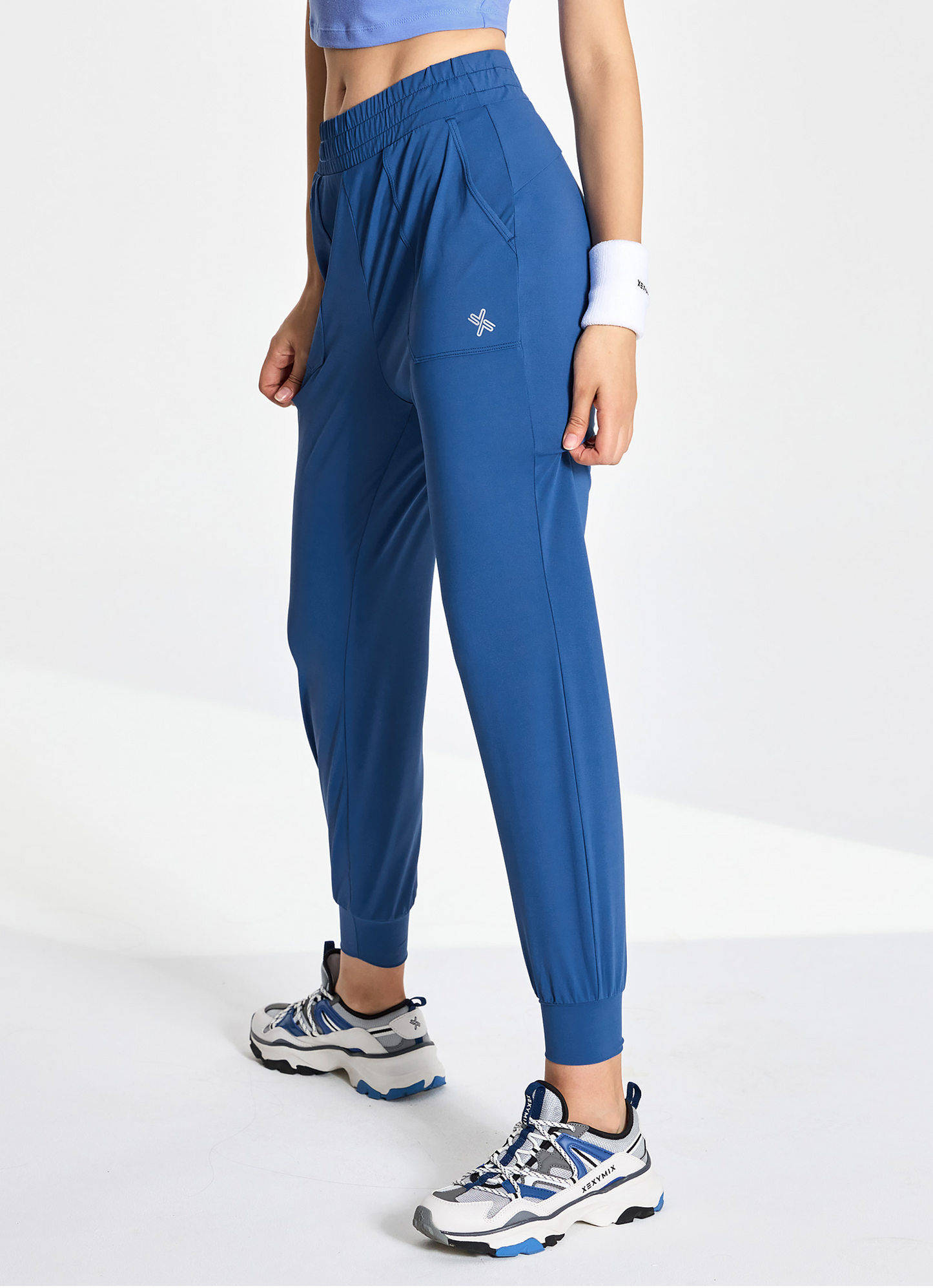 Medium Feather In-Band Jogger Pants