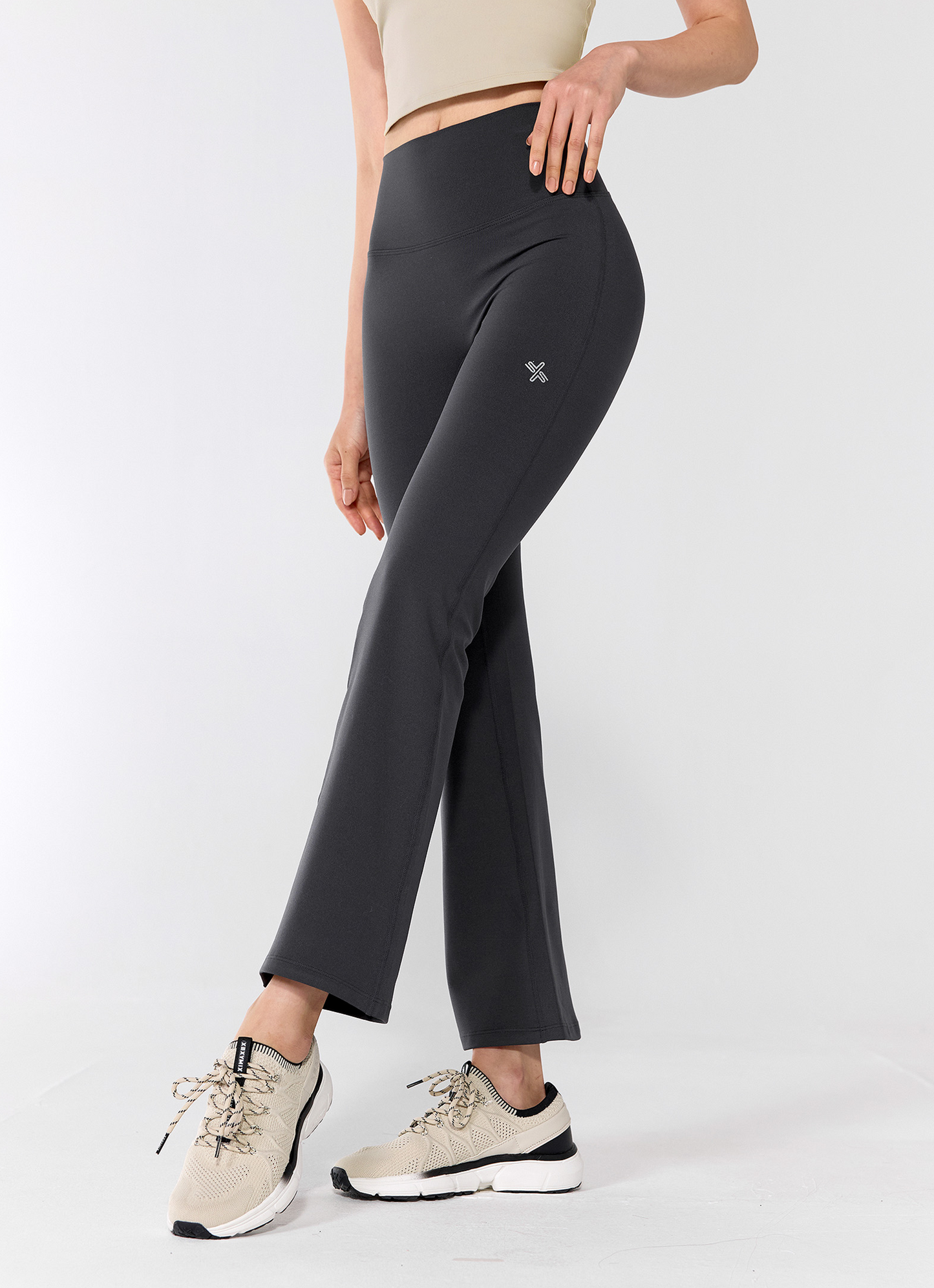 XELLA Intension Bootscut Pants 9"