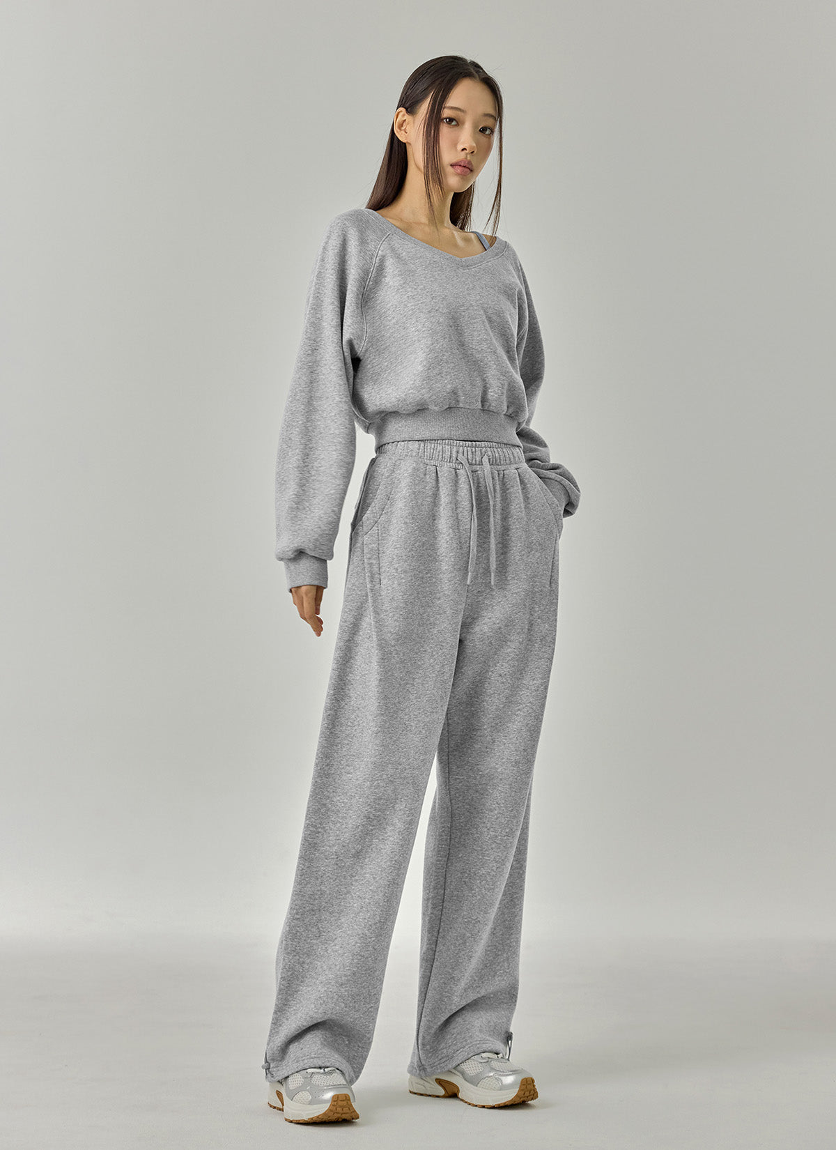Softly Napping V-neck Crop Swear Shirts